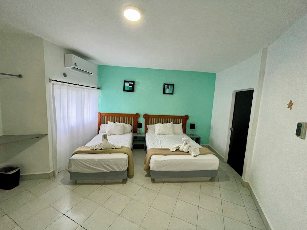 Hotel Chi Ibal Hu Cancun 4/33