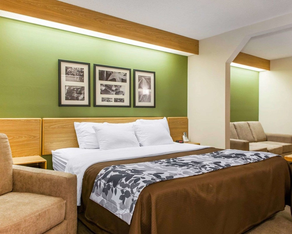 Sleep Inn Elkhart North 9/36