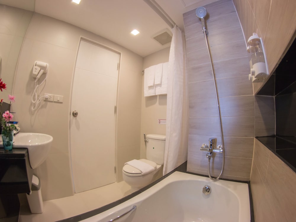 Racha Residence Sri Racha 63/66