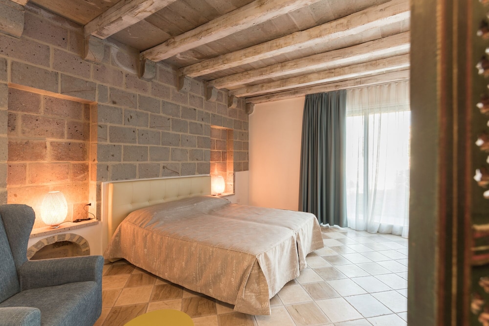 DELUXE, SUITE, TERRACE, ANNEX