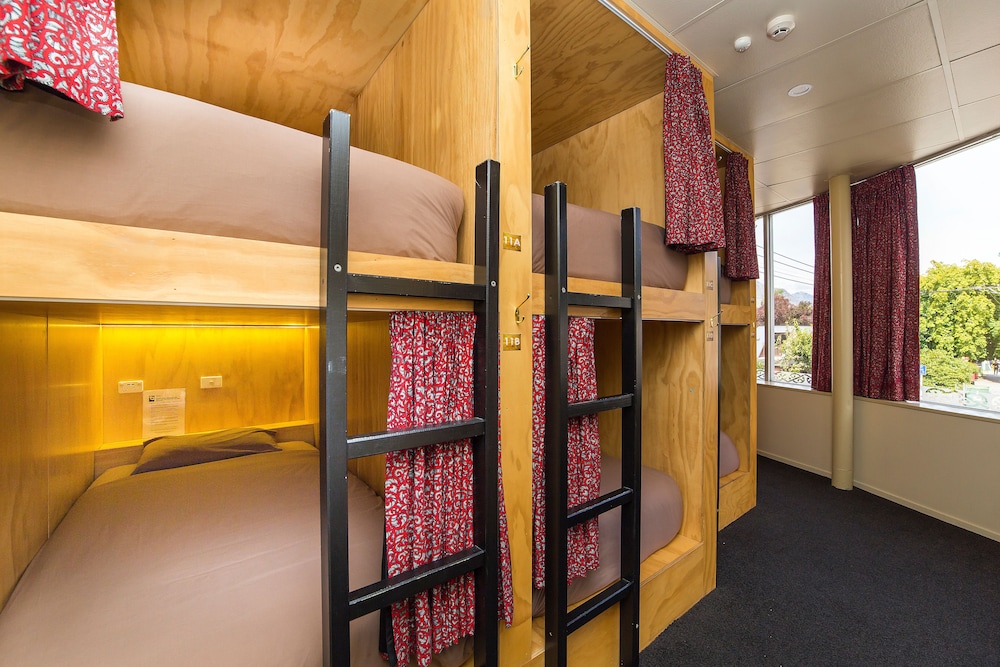 Tahuna Pod Hostel 13/50