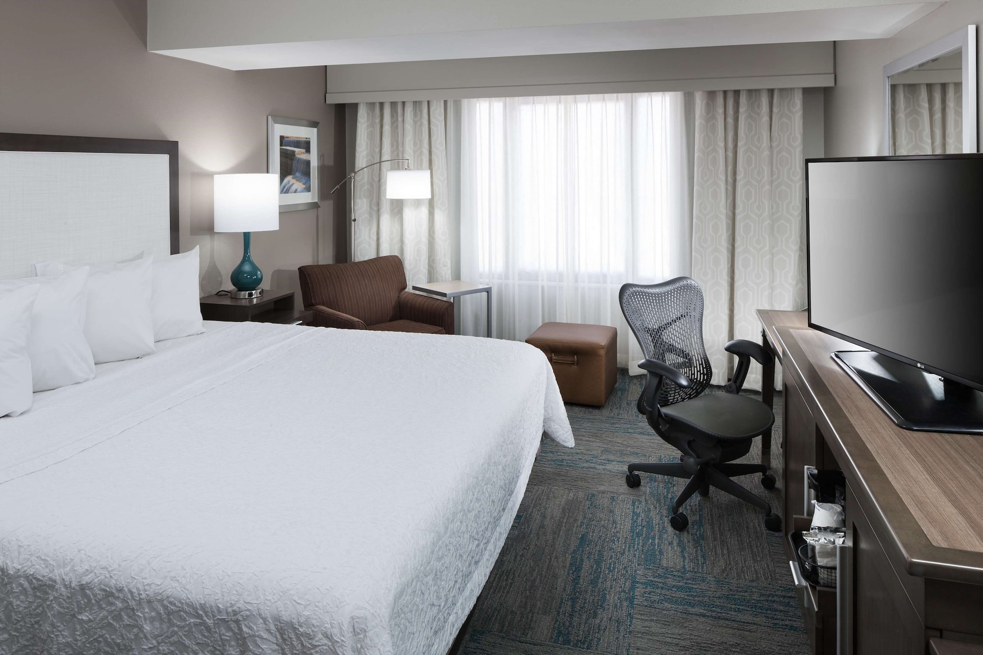 ROOM, KING BED
