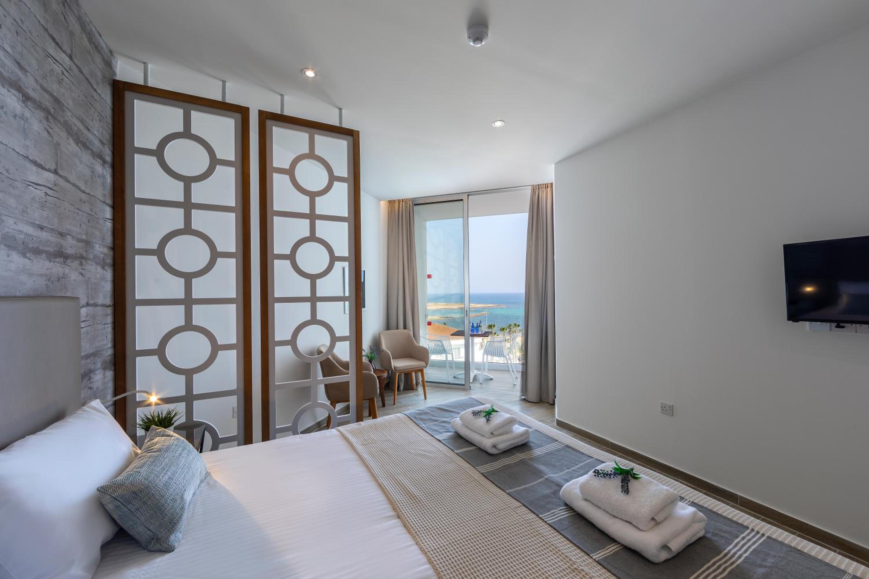 Deluxe, Single Bed, Lateral Side Sea View, Executive Lounge Access