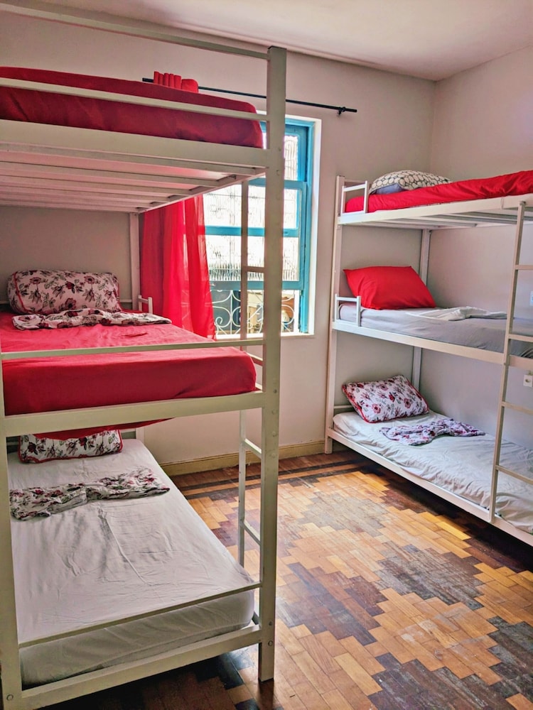 Solar Hostel 28/63