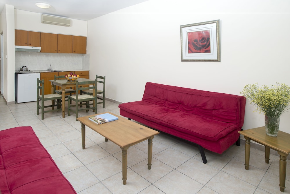 Akamanthea Holiday Village 33/50