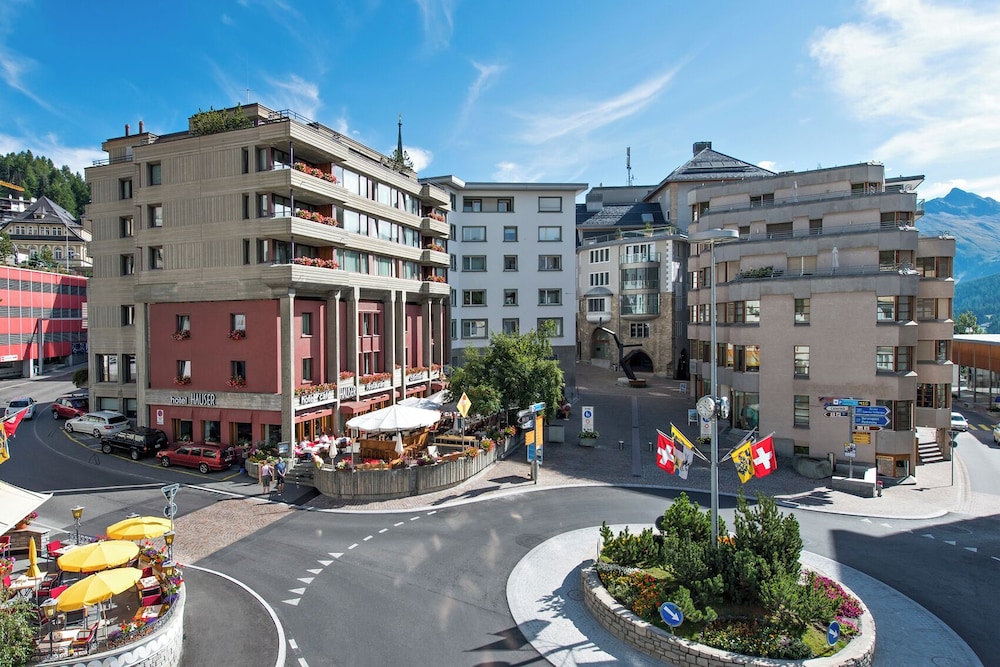 Hauser Hotel St. Moritz 31/41