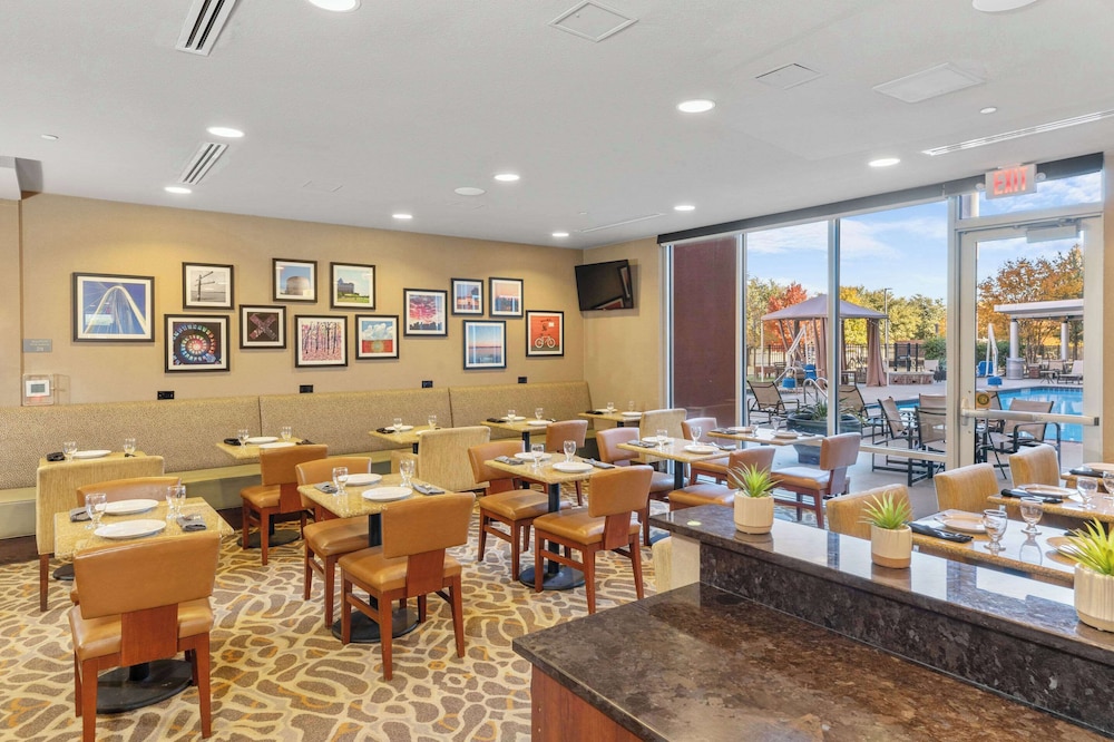 Cambria Hotels Plano Frisco 32/50
