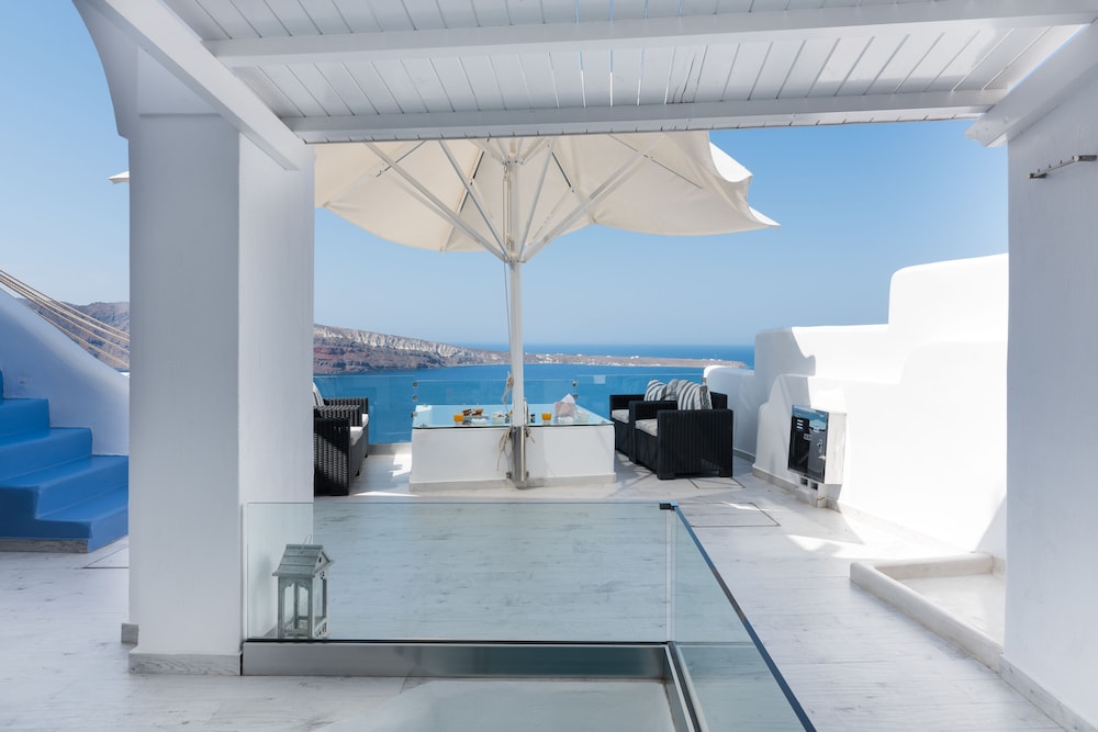 Hyperion Oia Suites 16/45