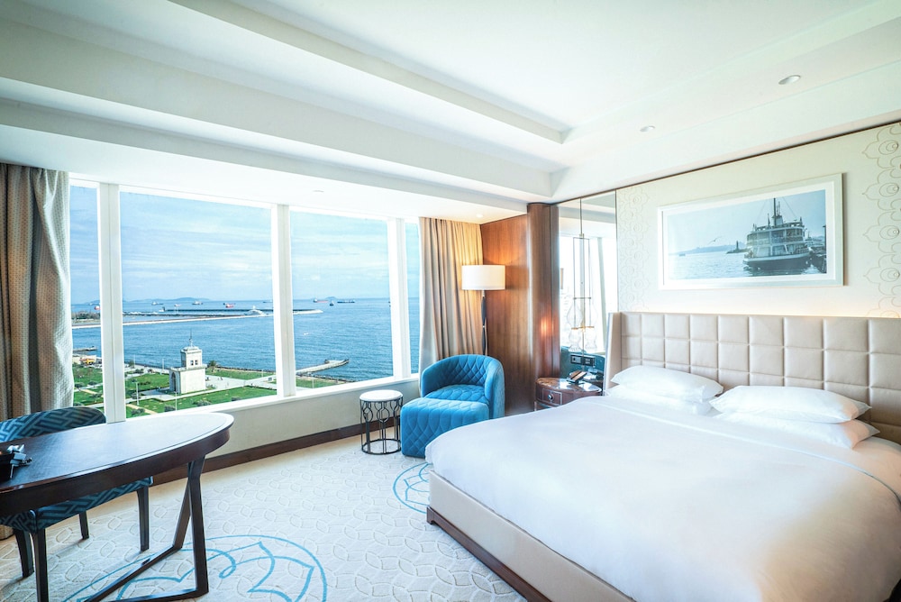 ROOM, KING BED, SEA VIEW