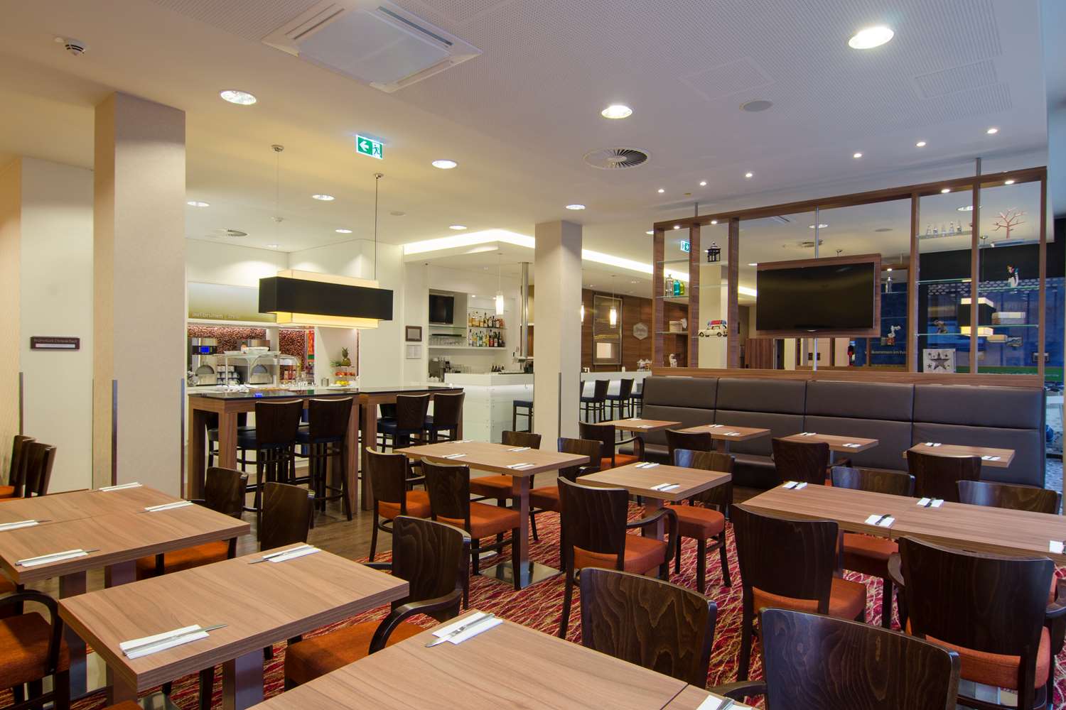 restaurant cafeteria