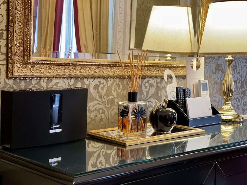 Palazzo Monga Boutique Guesthouse 50/66