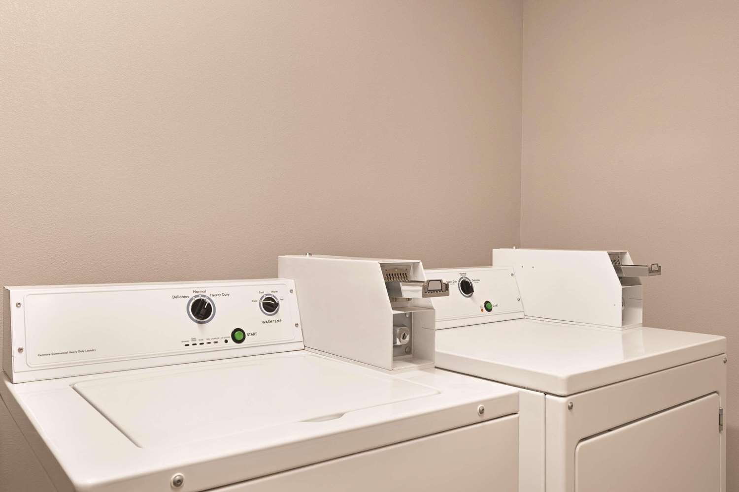 Country Inn & Suites by Radisson, Savannah Midtown, GA 5/39