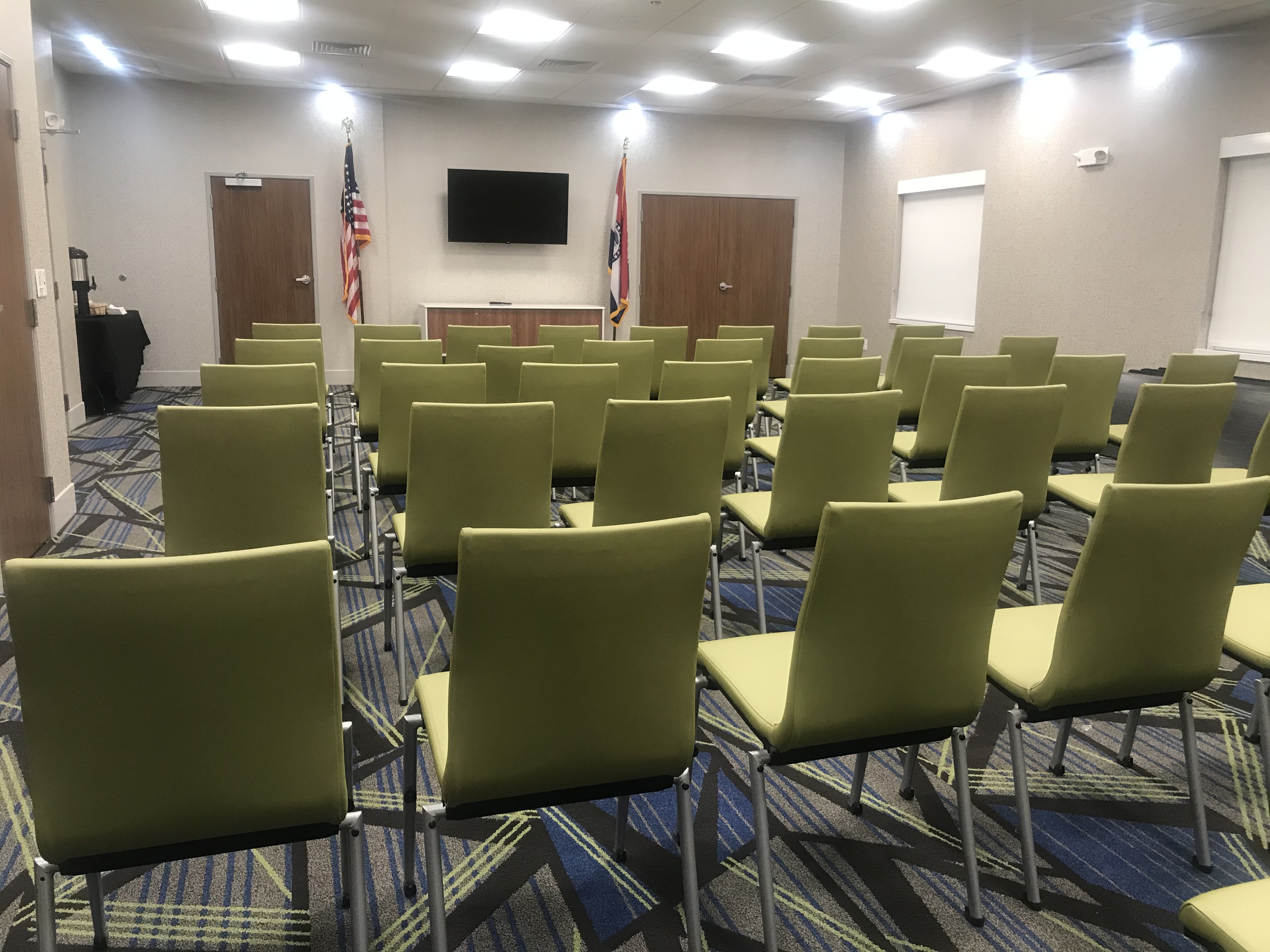 HOLIDAY INN EXPRESS & SUITES HANNIBAL - MEDICAL CENTER 52/53