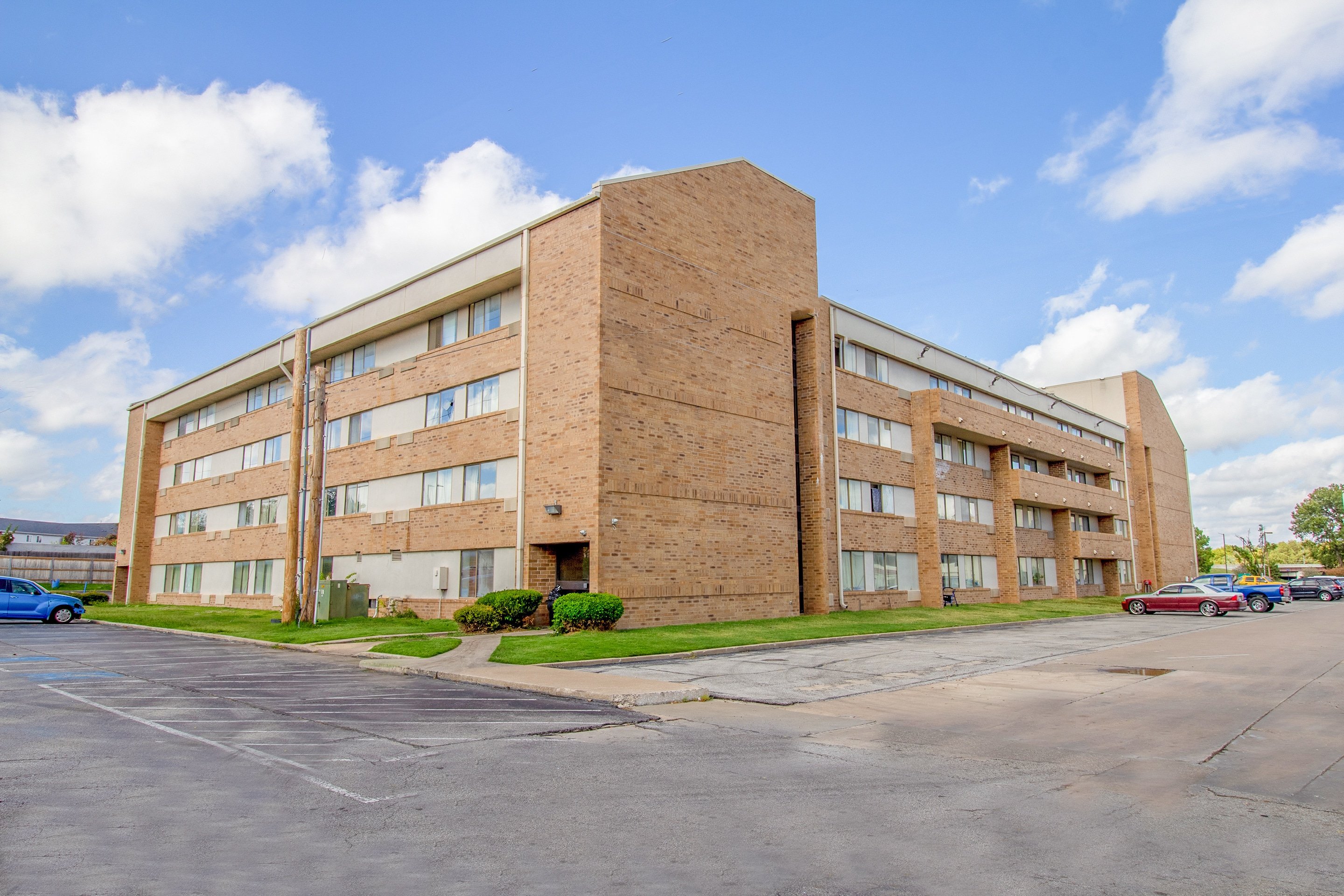 Tulsa Square Hotel Central, I-44 By OYO 40/42
