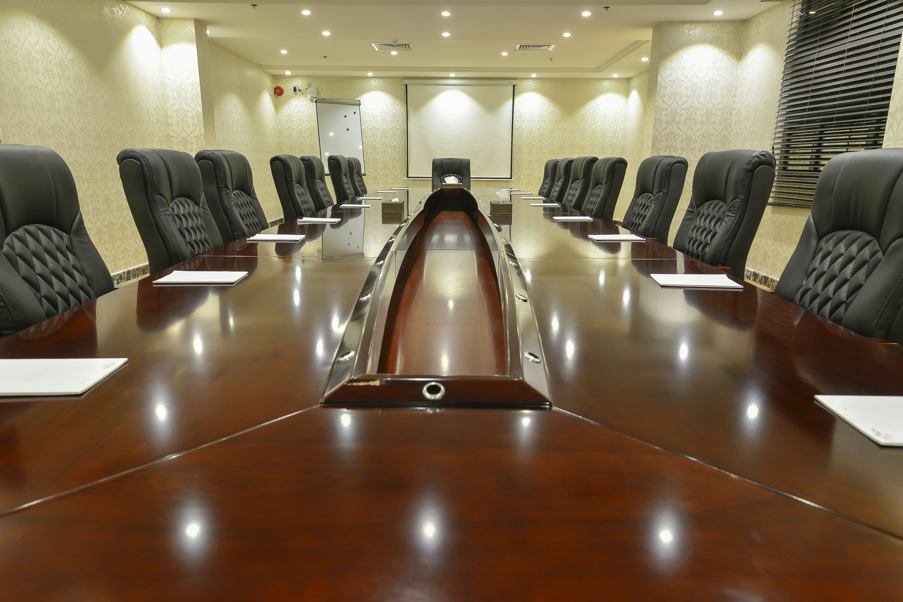فندق كراون تاون(Crown Town Hotel) 43/46