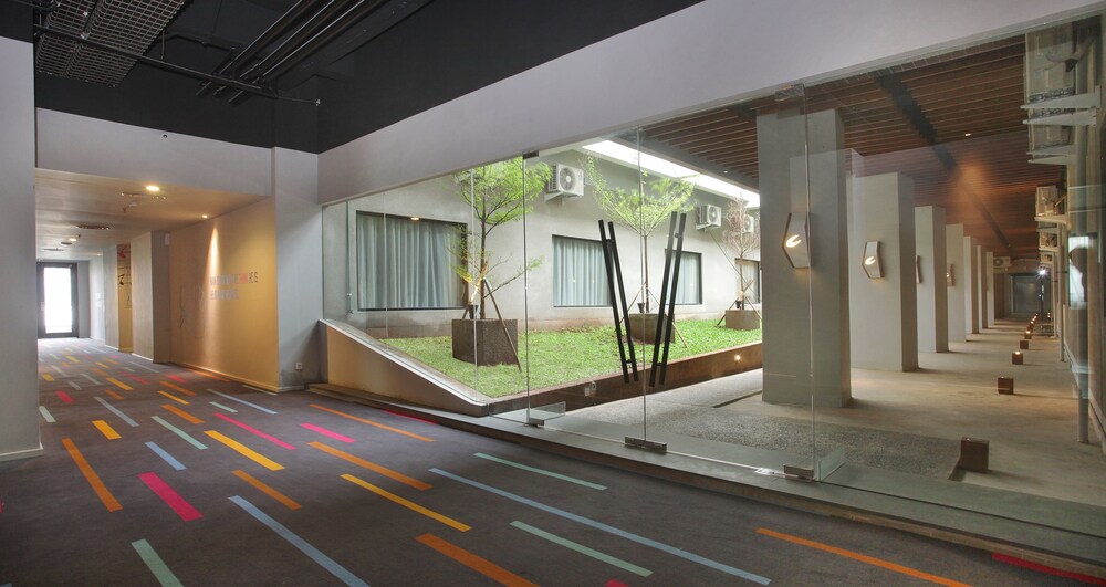 CABIN HOTEL 23/40