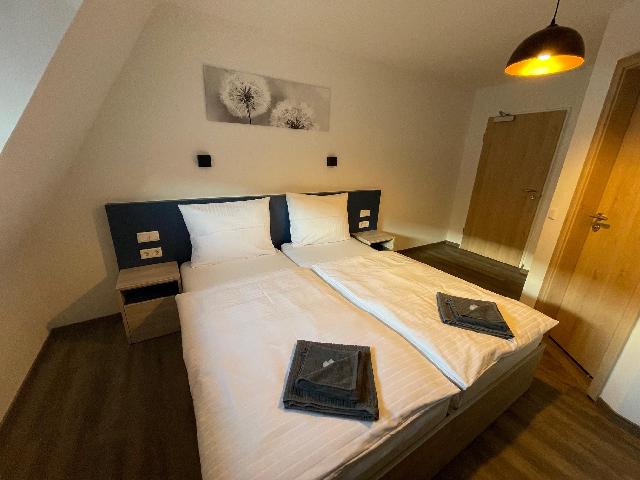 Room, Double Bed