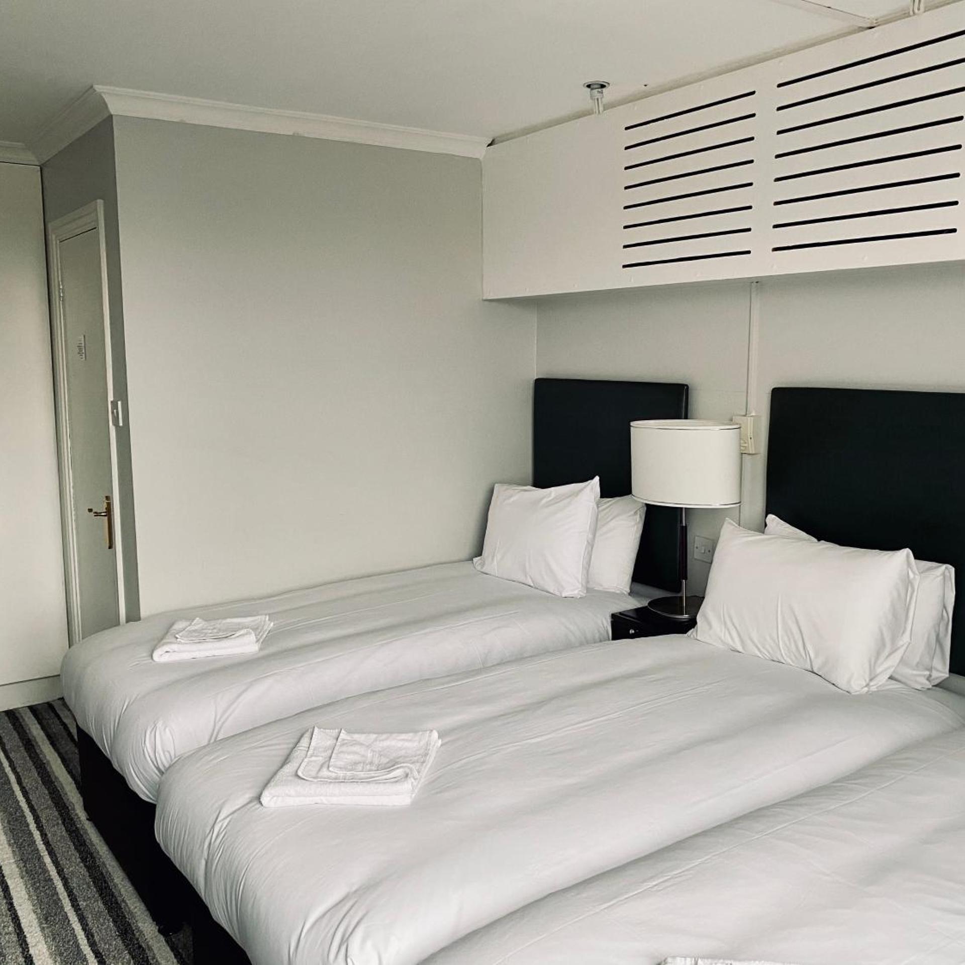 غرفة قياسية ثلاثية بسرير فردي، My Place 2/10