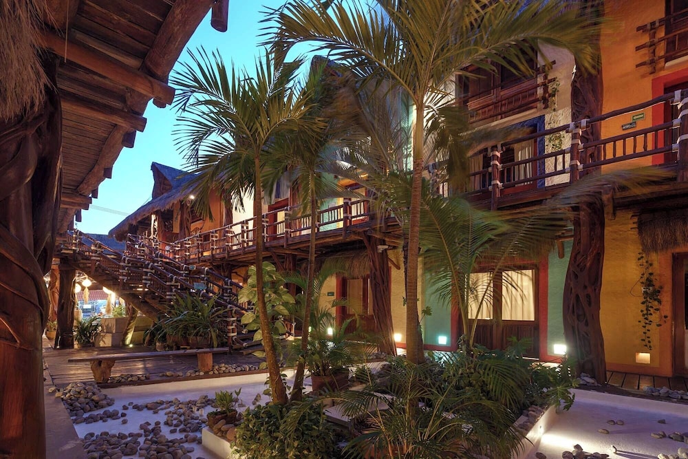 Hotel El Pueblito 39/50