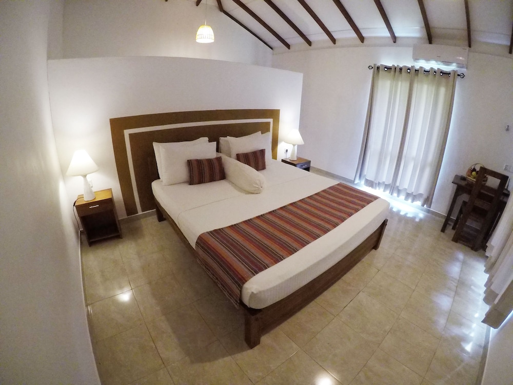 Pinthaliya Resort & Spa 8/50