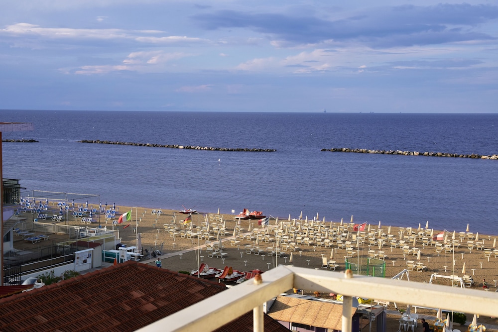 HOTEL GRAZIELLA 47/55