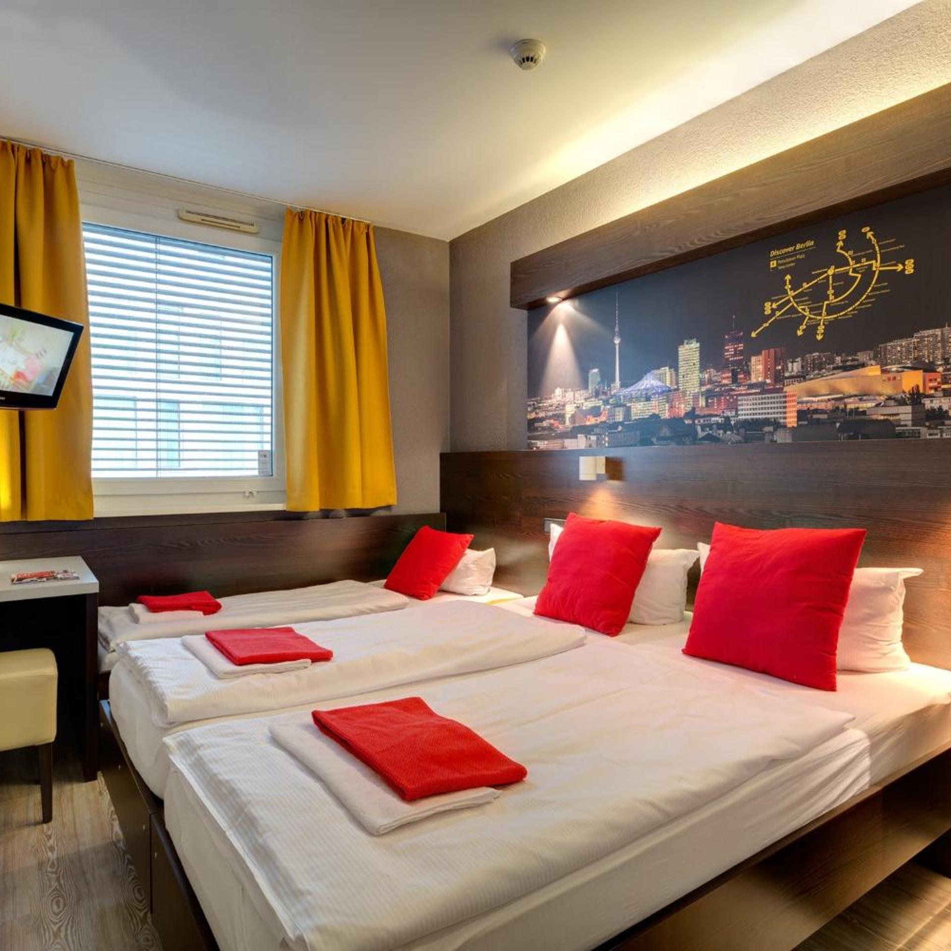 Meininger Hotel Berlin Hauptbahnhof 10/42