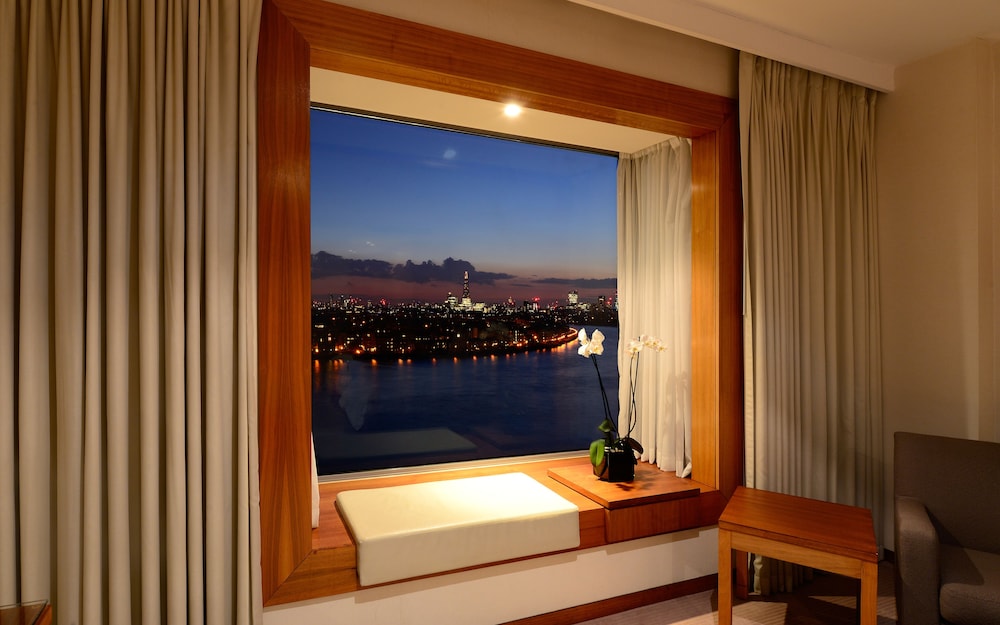 Vignette Collection Canary Riverside Plaza London by IHG 35/60