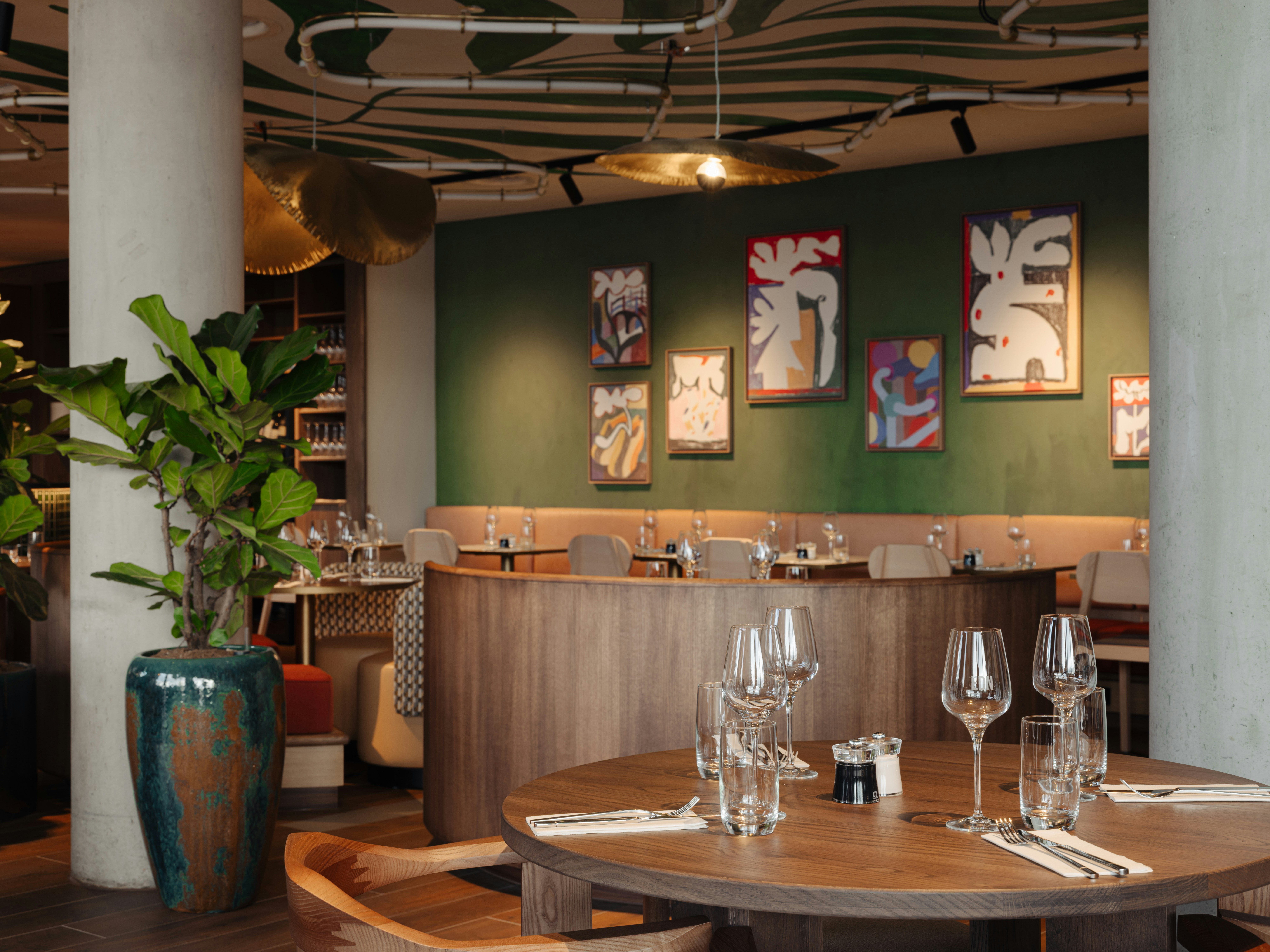Doubletree By Hilton Amsterdam Centraal Station 60/88