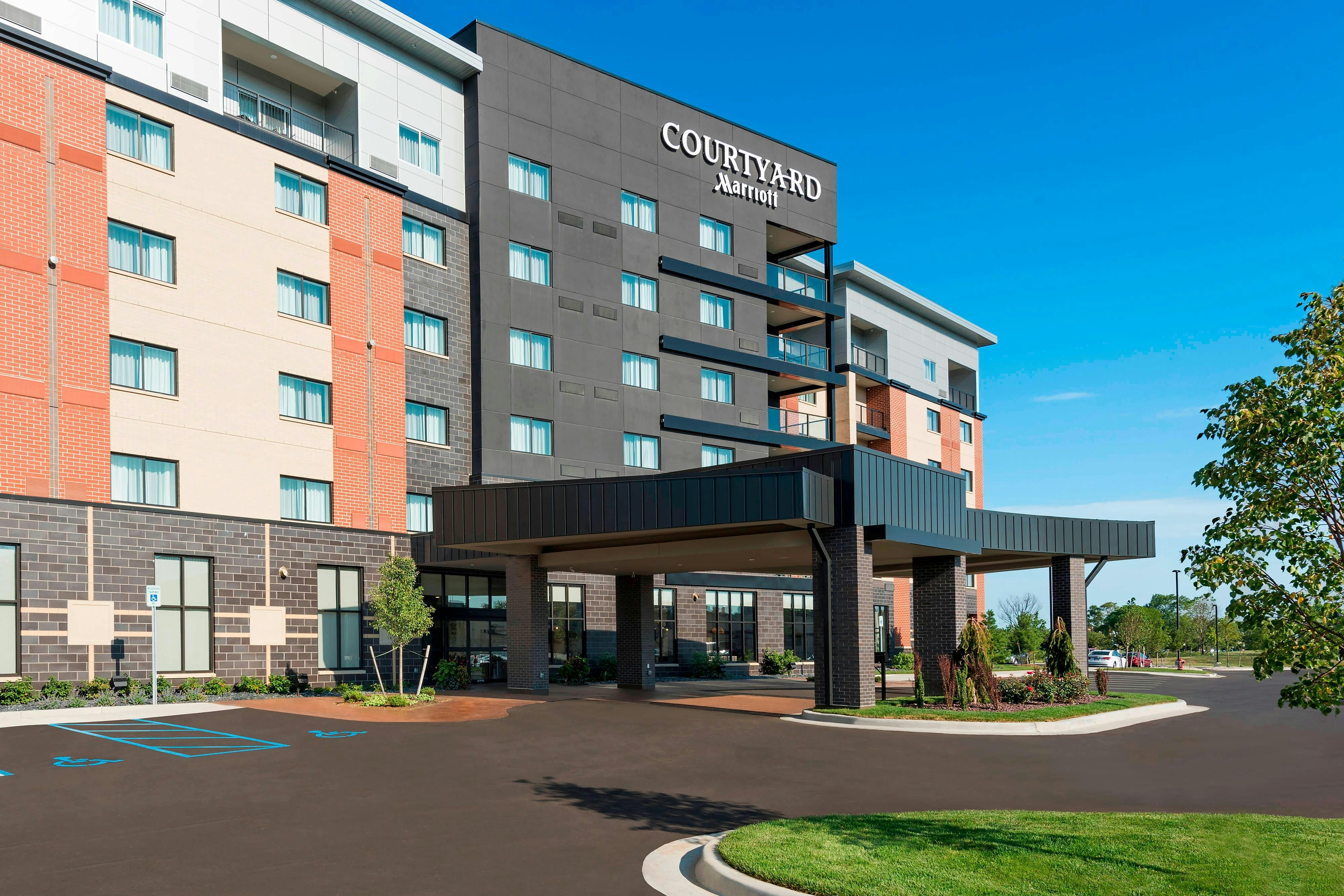 COURTYARD MT. PLEASANT AT CENTRAL MICHIGAN UNIVERSITY 55/55
