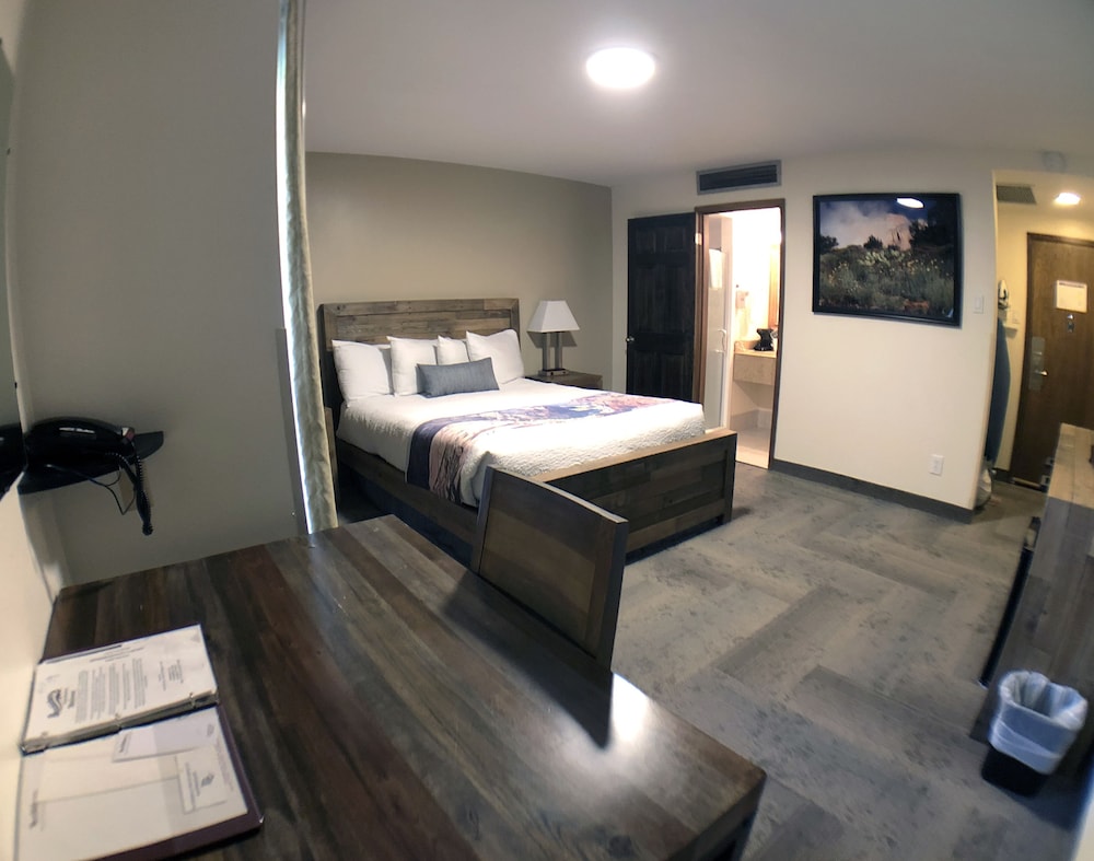 Bumbleberry Inn 30/67