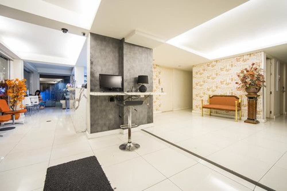 Solo Express Sukhumvit 81 9/57