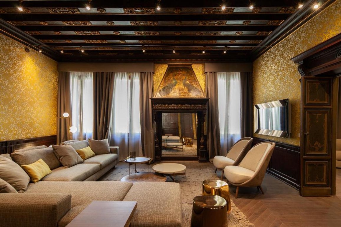 Palazzo Pianca 21/26