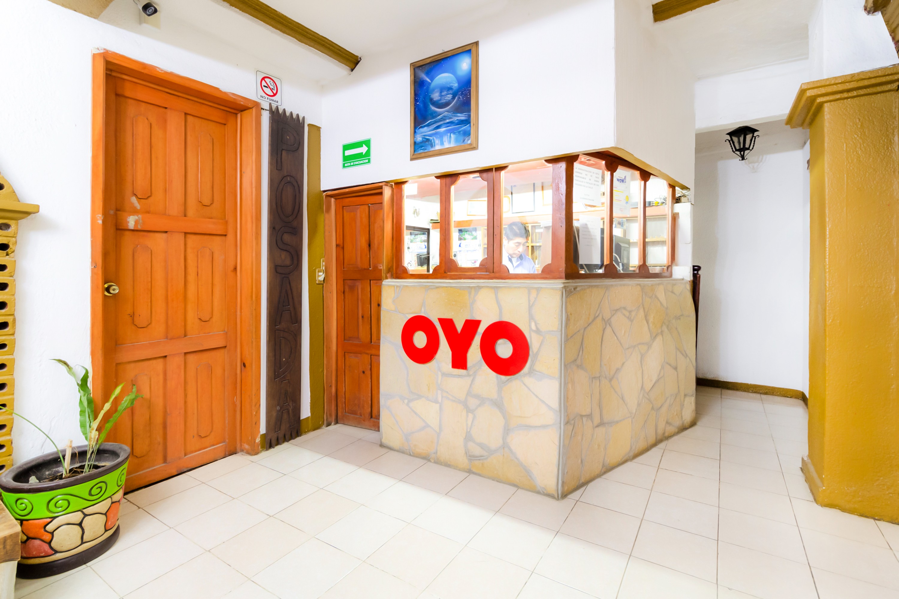 OYO Hotel La Luna, Templo de Santo Domingo de Guzman 9/37