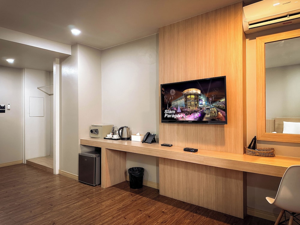G Boutique Silom Hotel 74/84