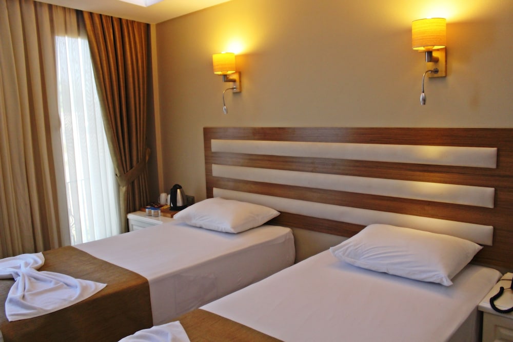 Feza Otel 19/64