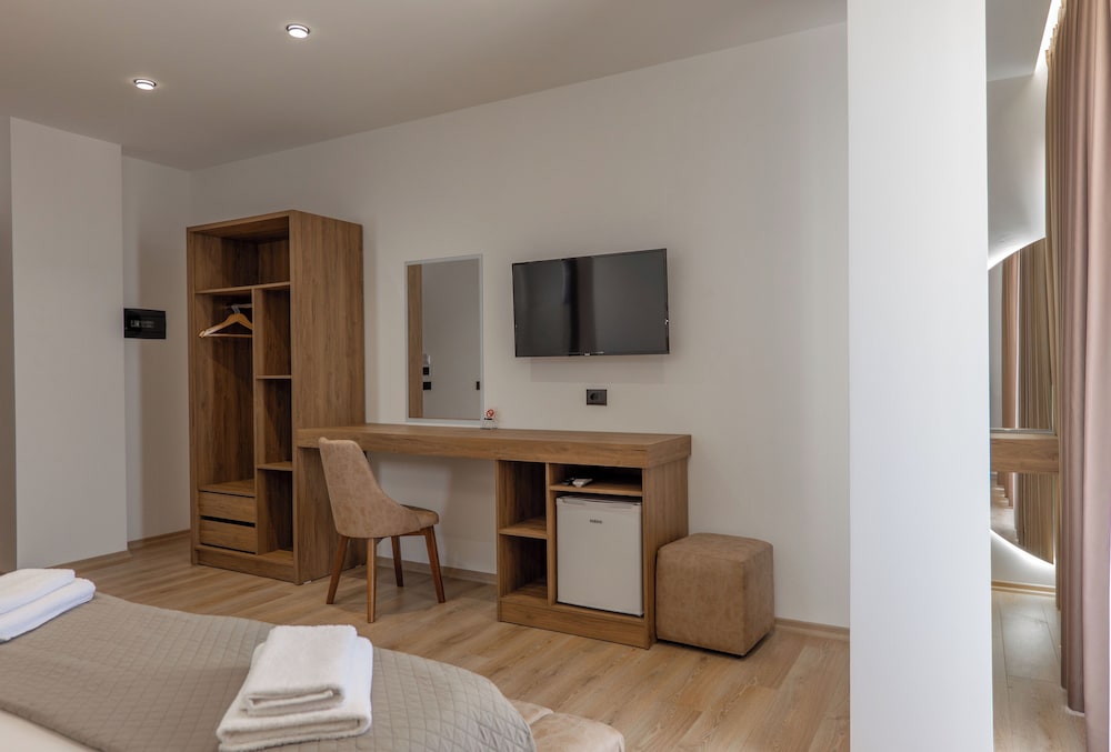 Hotel Keos 50/68