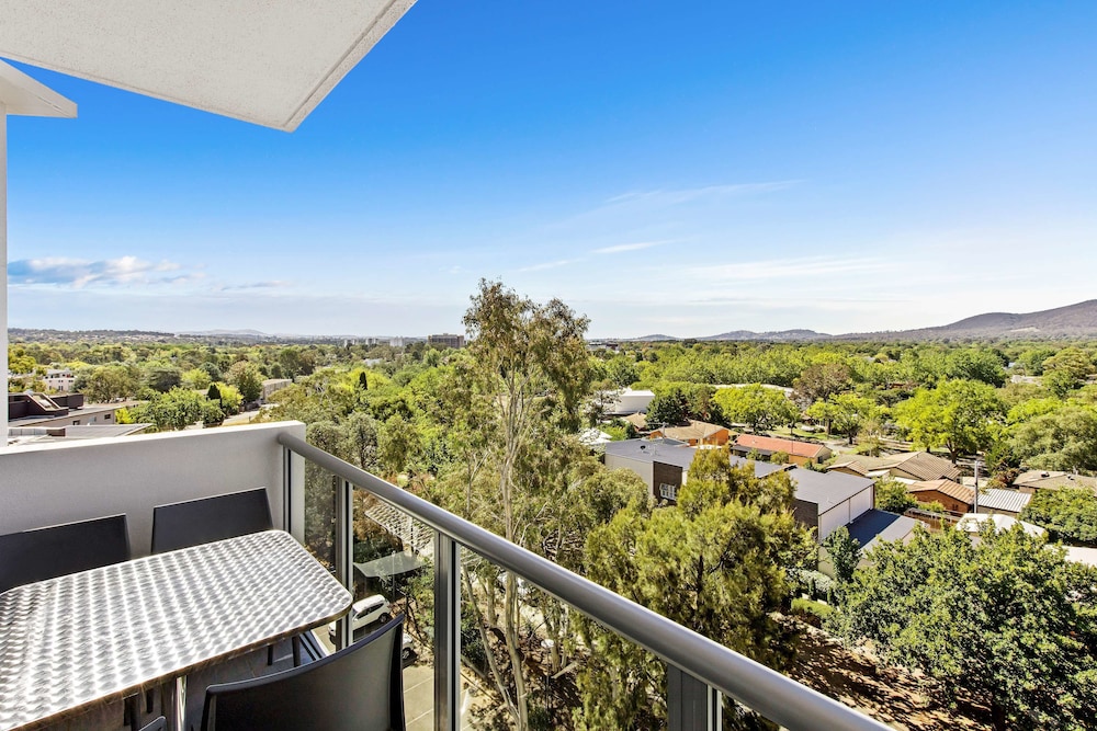 Adina Serviced Apartments Canberra Dickson in CANBERRA