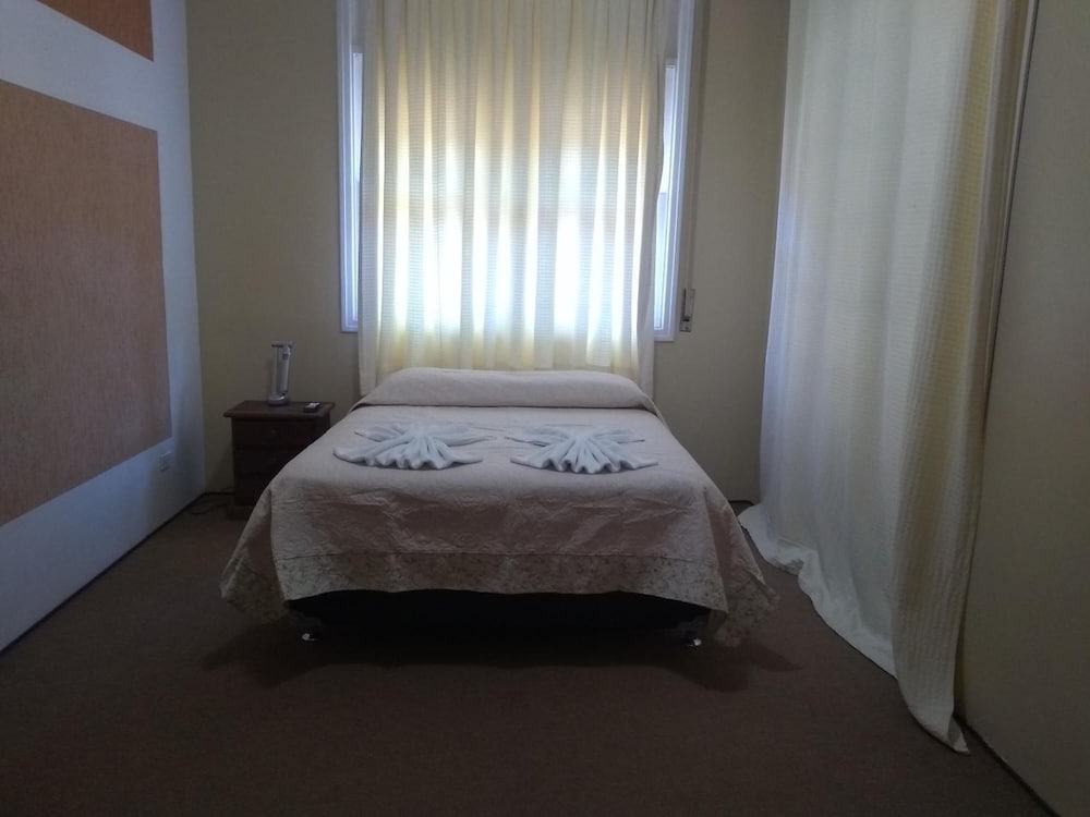 Hotel Platanus 12/48