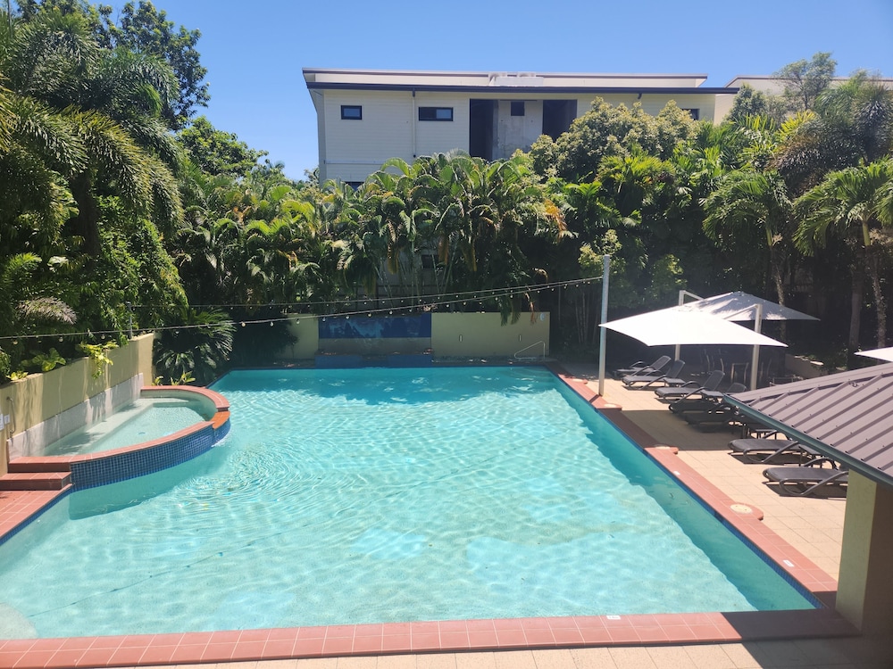 Central Plaza Port Douglas 28/63