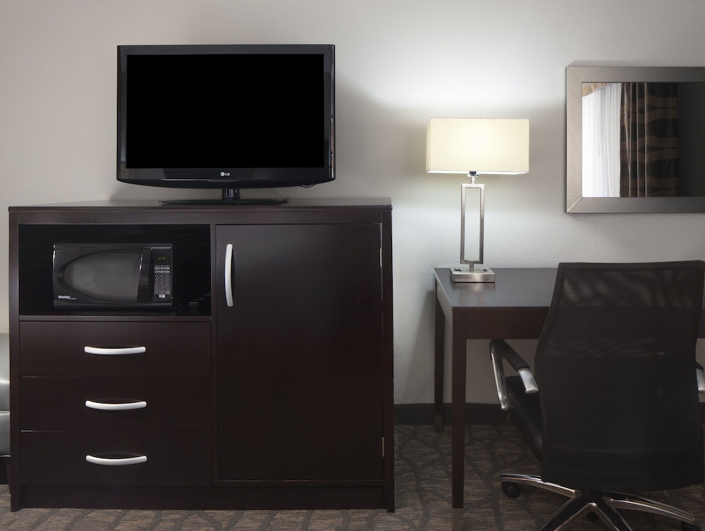 Holiday Inn Corpus Christi Arpt Conf Ctr, an IHG Hotel 64/79