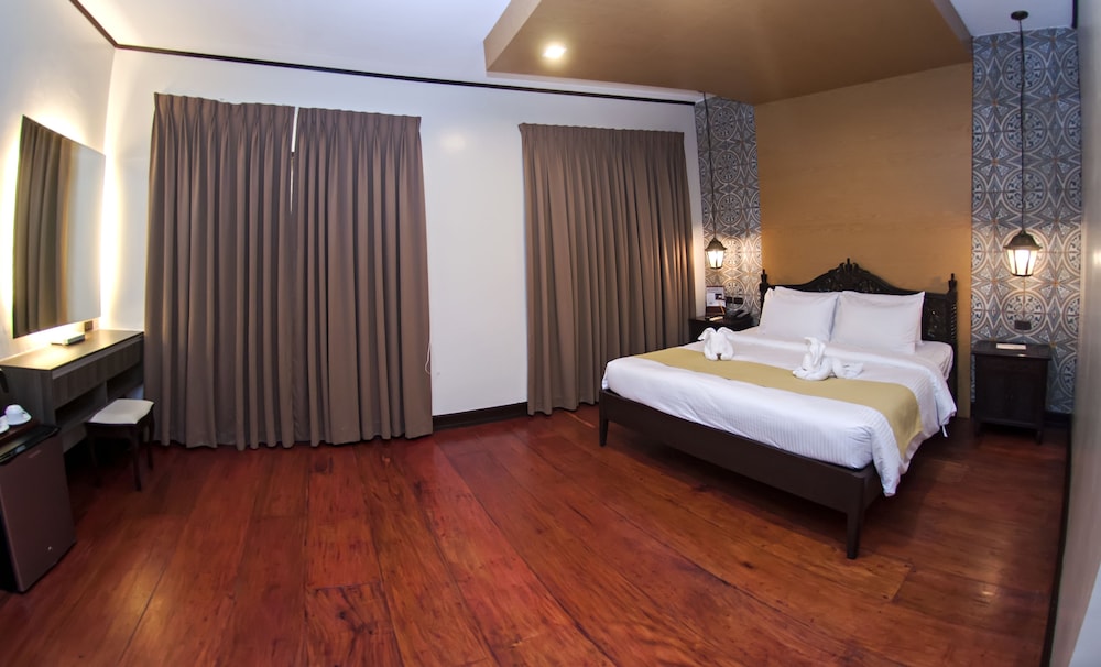 Vigan Plaza Hotel 25/71