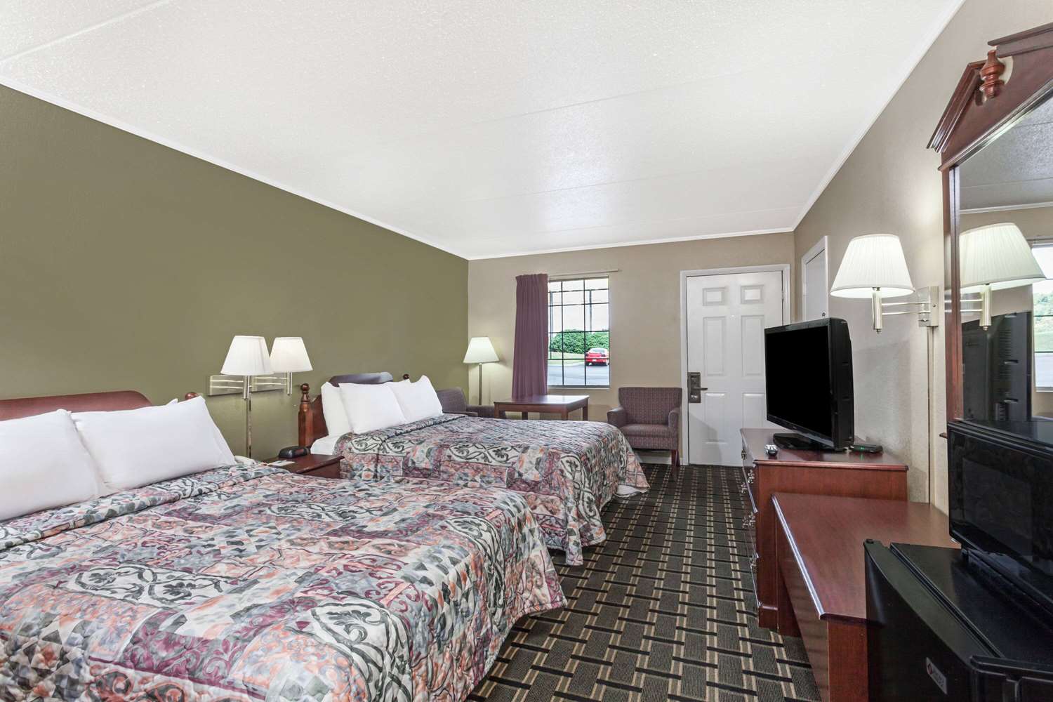Days Inn by Wyndham Lenoir City 2/11