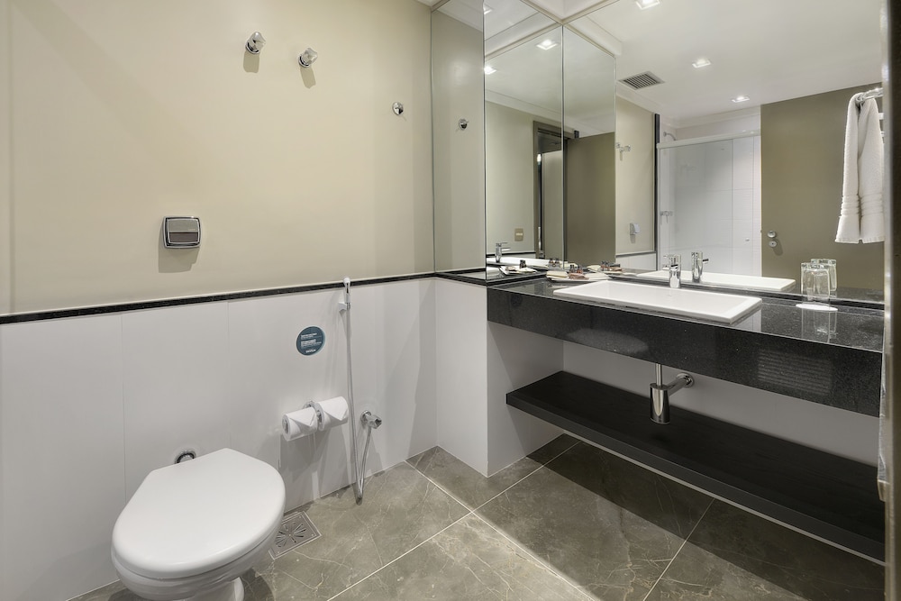 Hotel Deville Prime Cuiaba 85/86