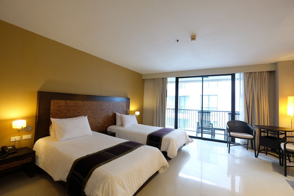 SUPERIOR, DOUBLE BED, GARDEN VIEW