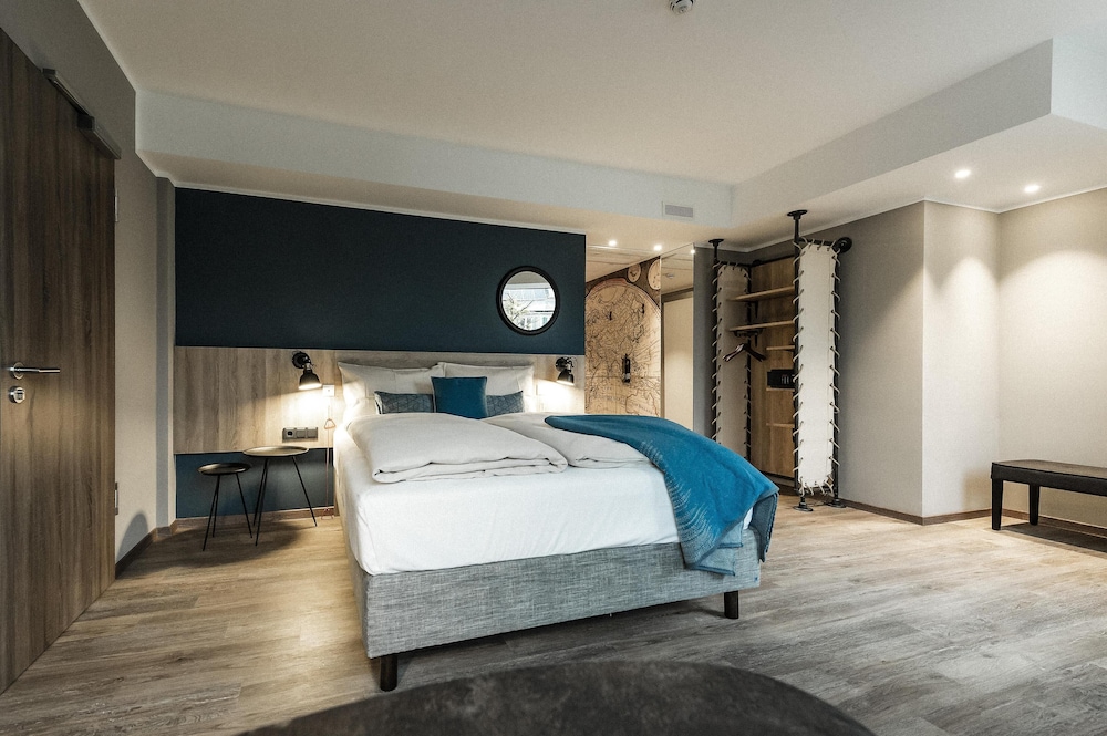 HARBR. hotel Konstanz 24/66