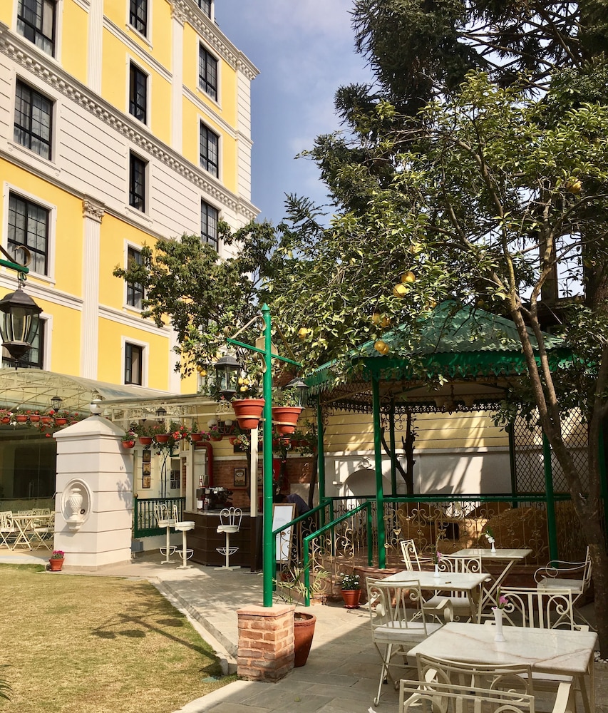 Maya Manor Boutique Hotel By Kgh Group 42/48