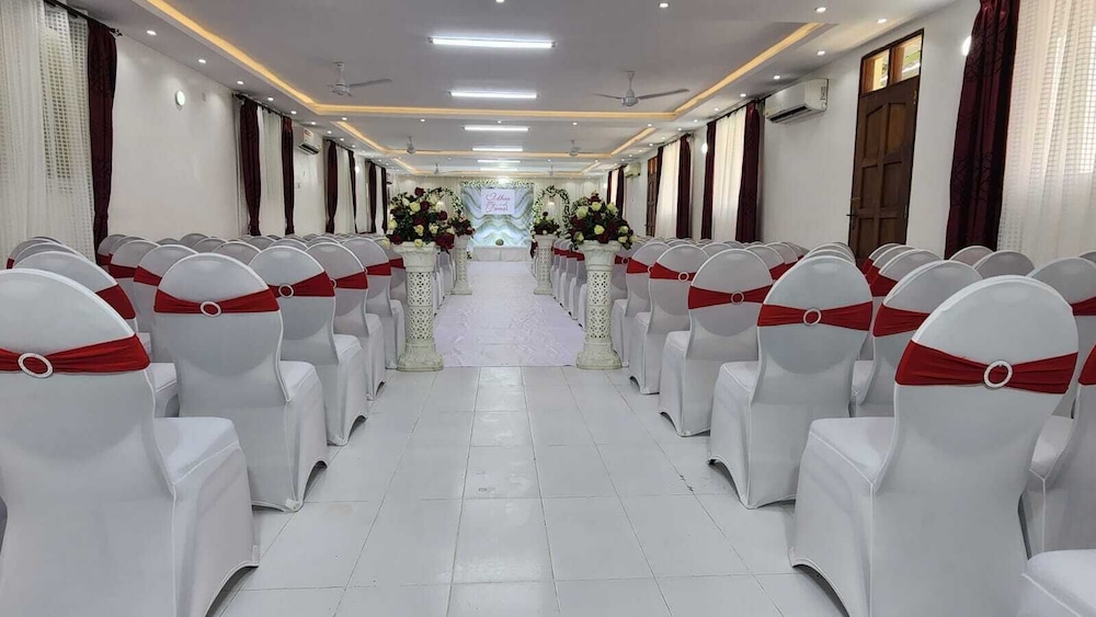Prestige Leisure Hotel 39/50