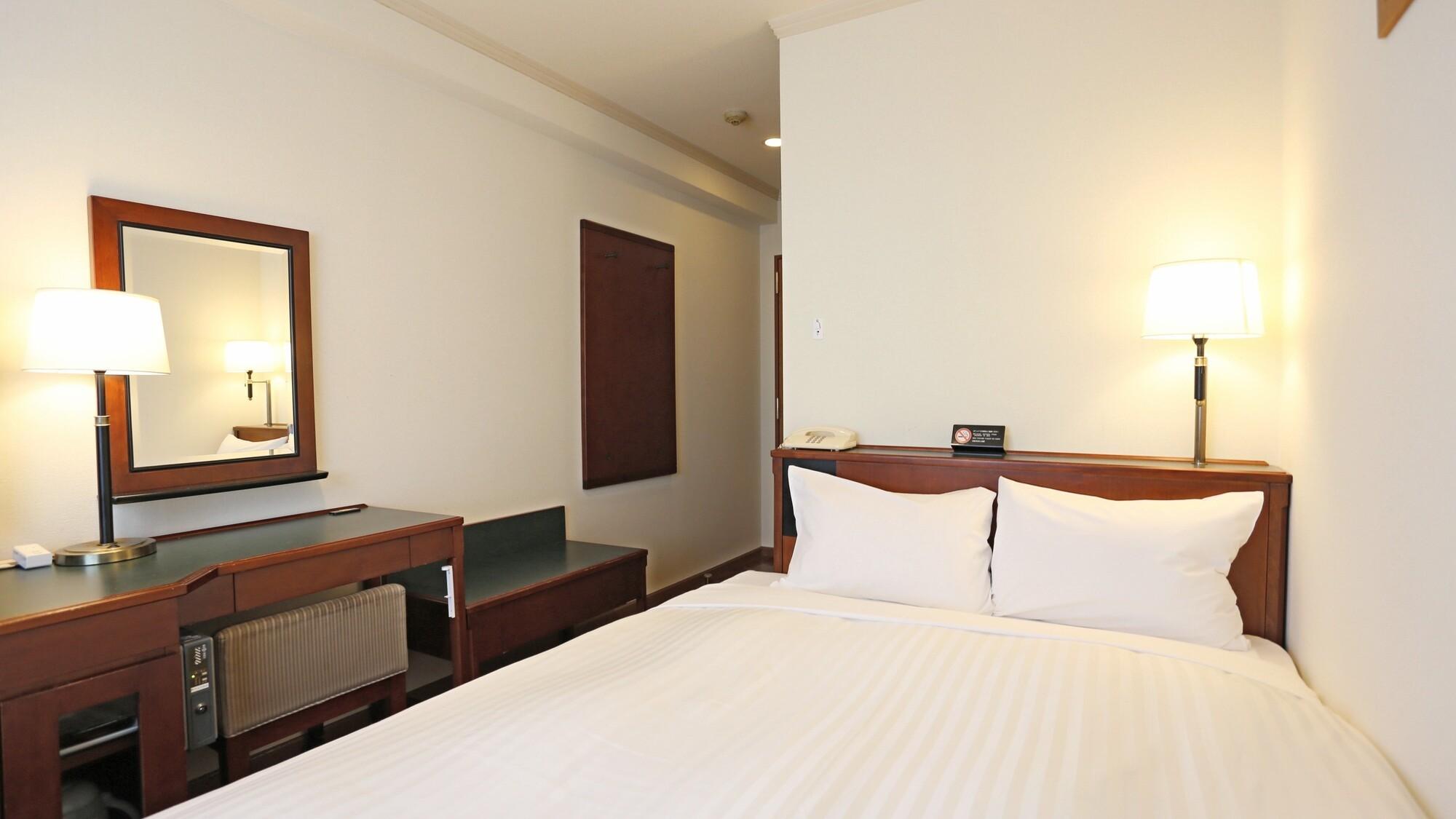 Semi Room, Standard, Double Bed
