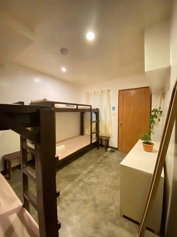 Malayah Hostel 20/30