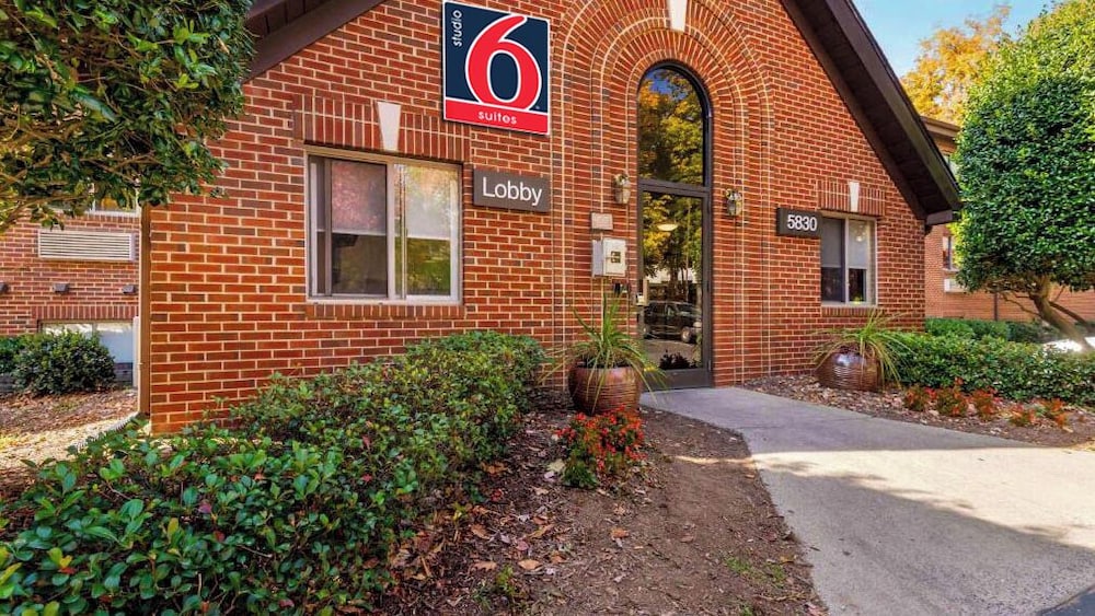 Studio6 Suites Charlotte, NC - Tyvola Rd/Executive Park 41/50